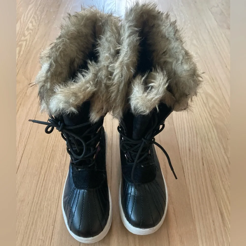 Target Black and Purple Winter Boots with Faux Fur Trim Cabincore Snow Warm Cold